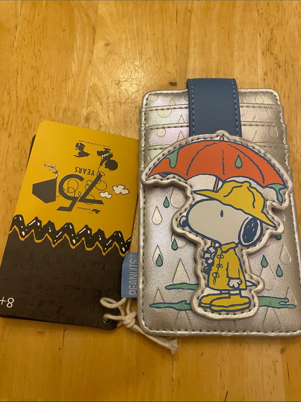 Loungefly Peanuts Snoopy Card ID Holder with Blue Strap - Snoopy Rain Design NWT - Picture 2 of 6